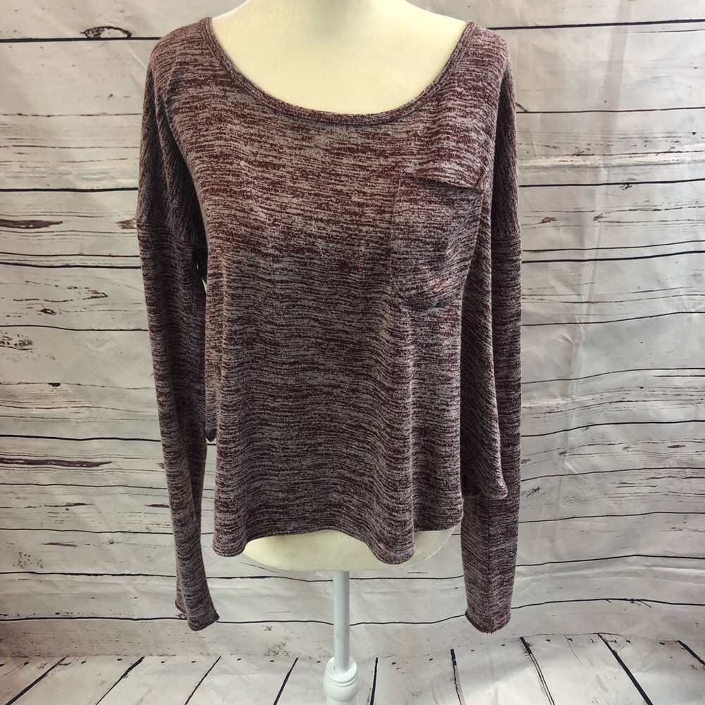 Hollister Long Sleeved T Shirt size L